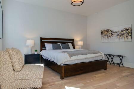The Briar - Luxurious Condo Near Vanderbilt, Нашвілл Екстер'єр фото